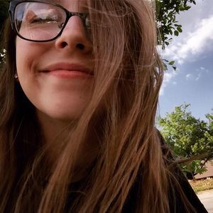 Meet your Posher, Abbey